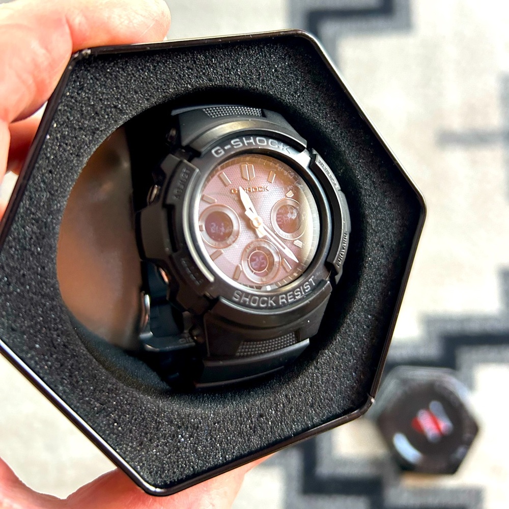 Casio G-shock 5230. AWB-M100B.